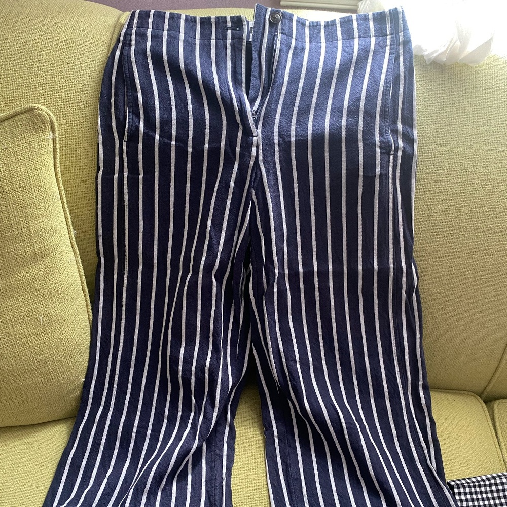 Ann Taylor Wide Leg Navy and White Striped Pants Size 6 Like New Condition